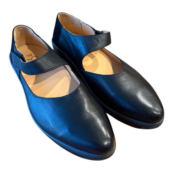 Soleni Shoes - Soleni Marie Orthotic Mary Jane Style Womens Size 8.5 Black Leather Wedge Flats